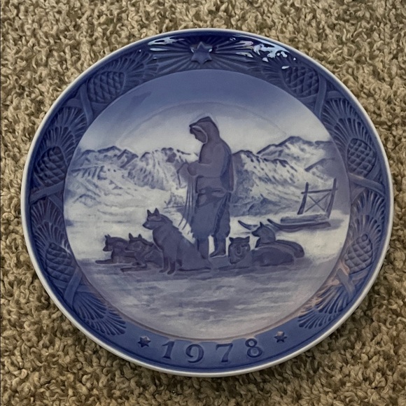 Other - 1978 Commemorative Blue and White Collector Plate